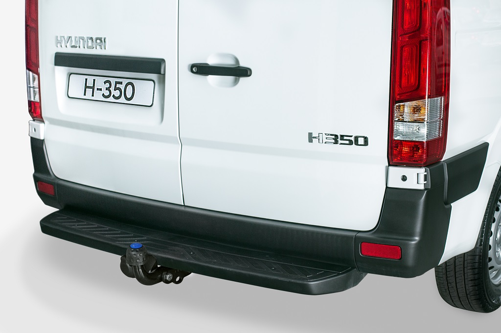 Enganche de remolque fijo 7 polos ( H350 Con Escalón Trasero)