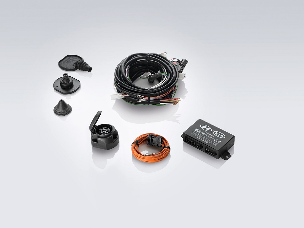 Kit eléctrico para enganche de remolque con base de 13 Polos.