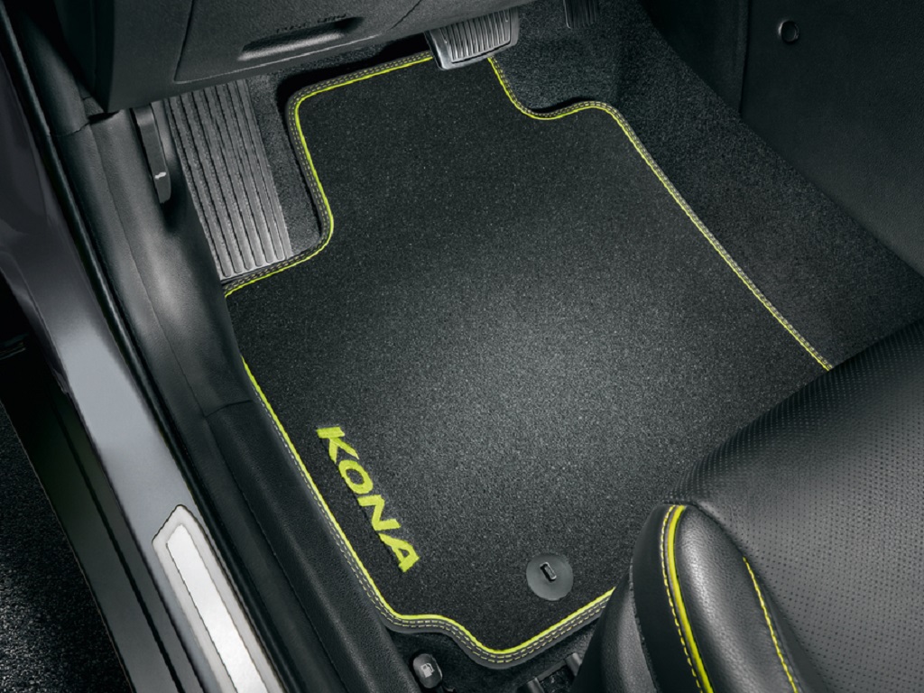 Juego de alfombras tipo Velour con detalles en color verde