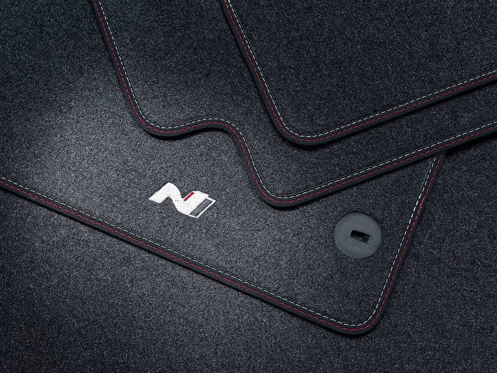 Juego de alfombras modelo Velour Con Logo N 