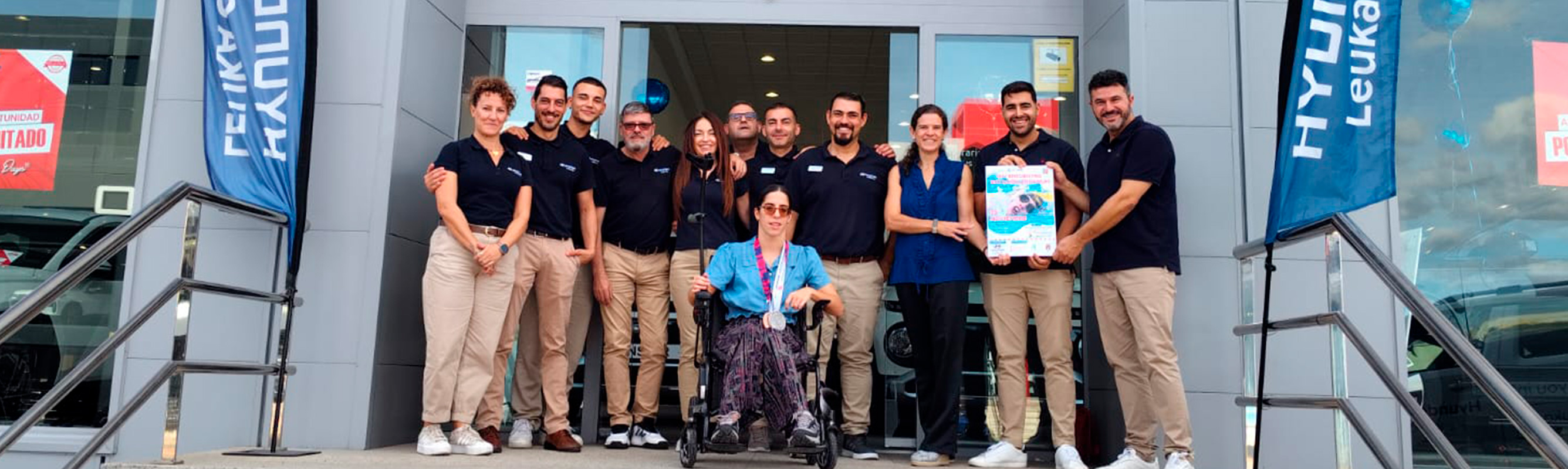 Delia Fontcuberta, nadadora del Club Aquarium, nos muestra sus medallas del Mundial de Natación Paralímpica