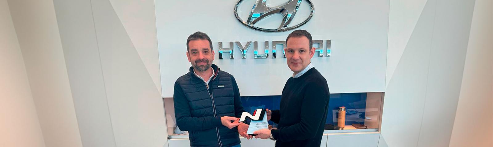 Marc Martrat de Hyundai Linkmotor Gana el Premio  CLUB N