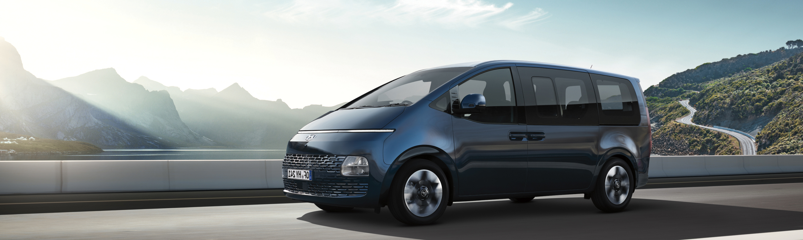 STARIA: El futuro de los monovolúmenes ya está aquí