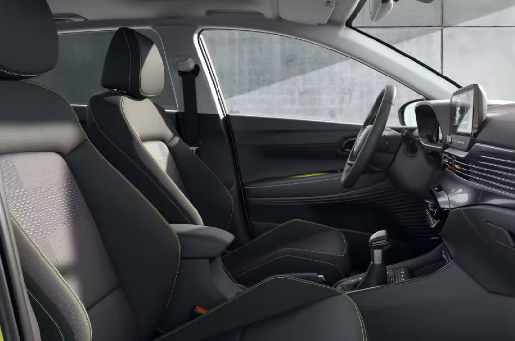 Interior cómodo, conectado y con detalles exclusivos