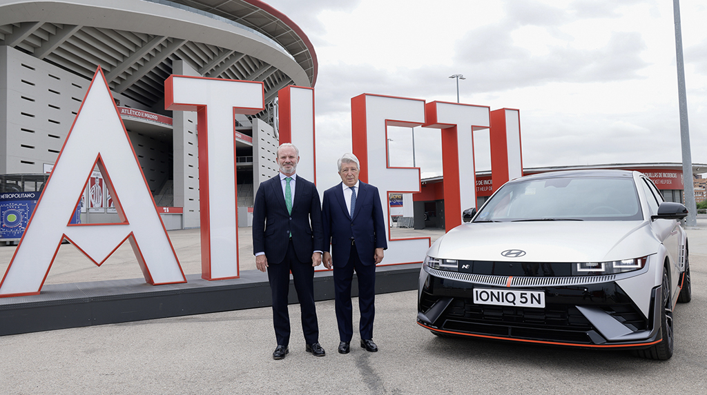 Hyundai renueva su compromiso con el Atlético de Madrid y la movilidad limpia