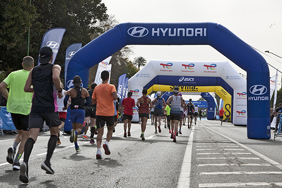 Hyundai amplía su compromiso con la movilidad cero emisiones y el deporte con “Run To Progress”