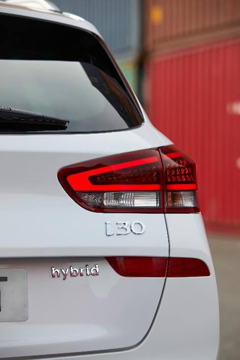 Placa del Hyundai i30 wagon híbrido