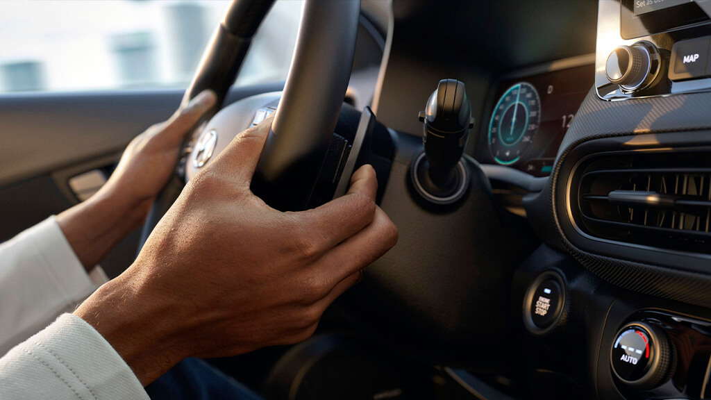 Interior del Hyundai KONA Híbrido